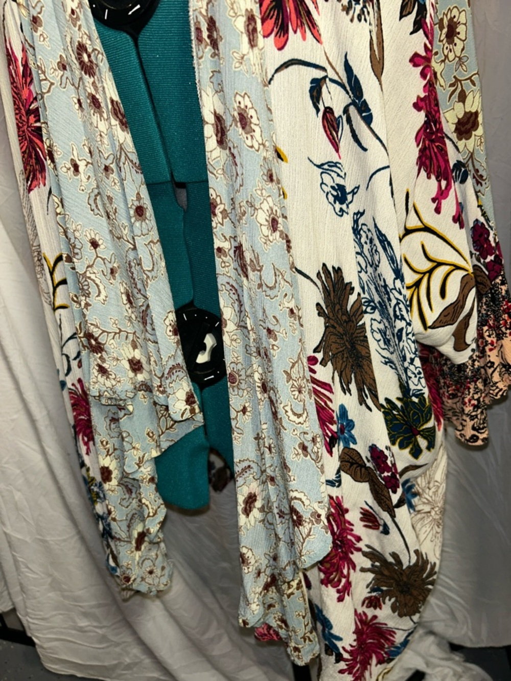 Umgee Floral Open-Front Tunic  Kimono Cardigan in Ivory, Pink & Blue size medium - Picture 5 of 9